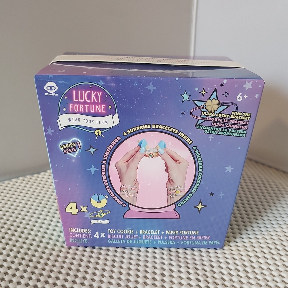 Lucky Fortune by WowWee: 4x Toy cookie, Bracelet, Paper Fortune NWT